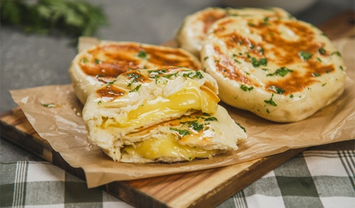 Cheese Naan