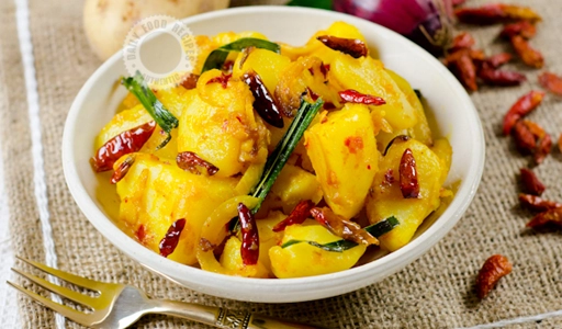 Lanka Potatoes (With Chillies & Ginger)